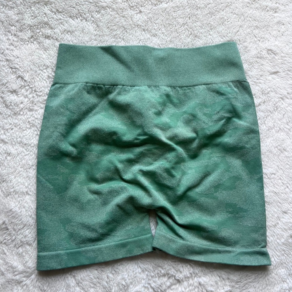Raugear Women Seamless Camo Biker Shorts Sage Green High Waisted Size Large NWOT